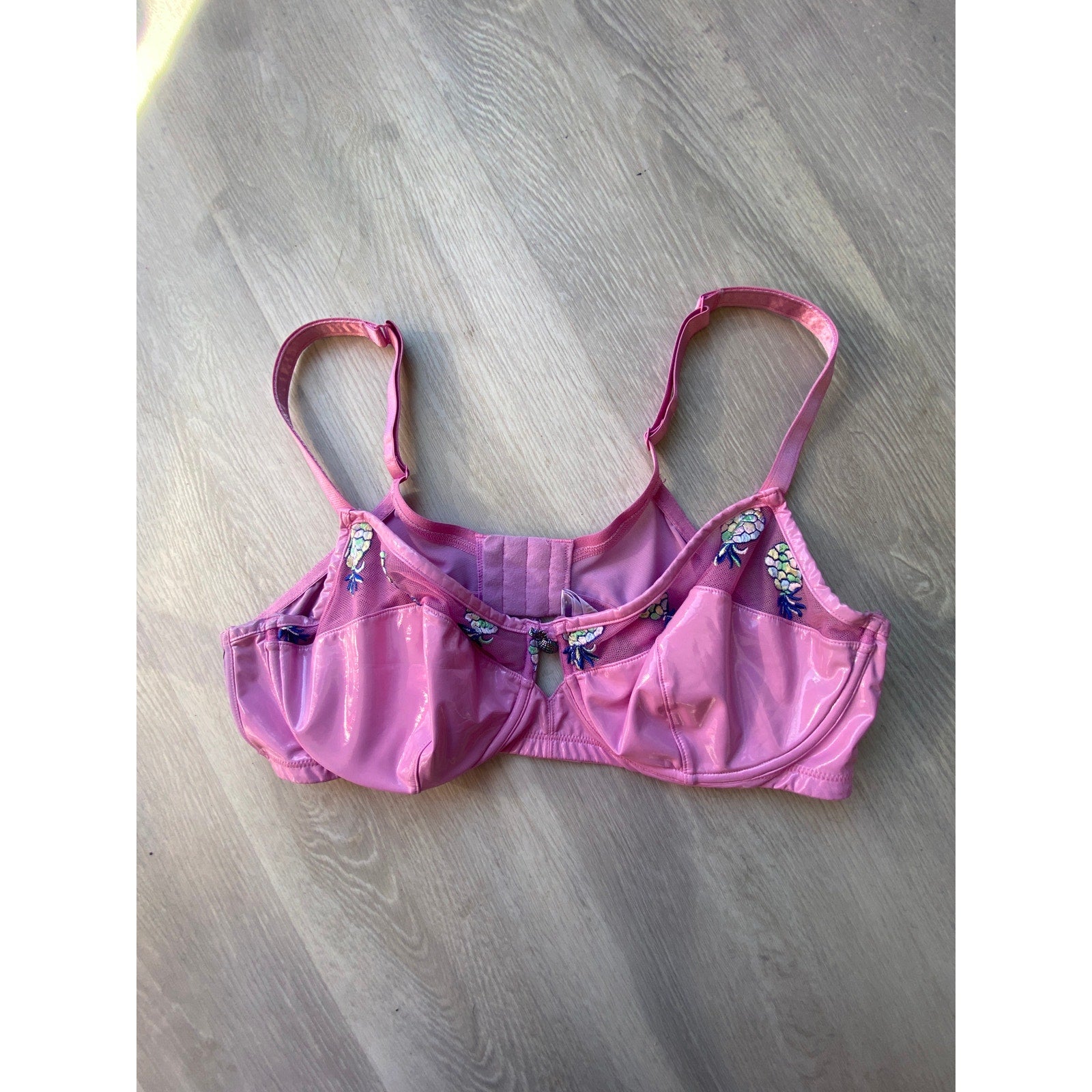 Savage X Fenty ELY Pink Pineapple Vinyl Bra Women's Size 40D