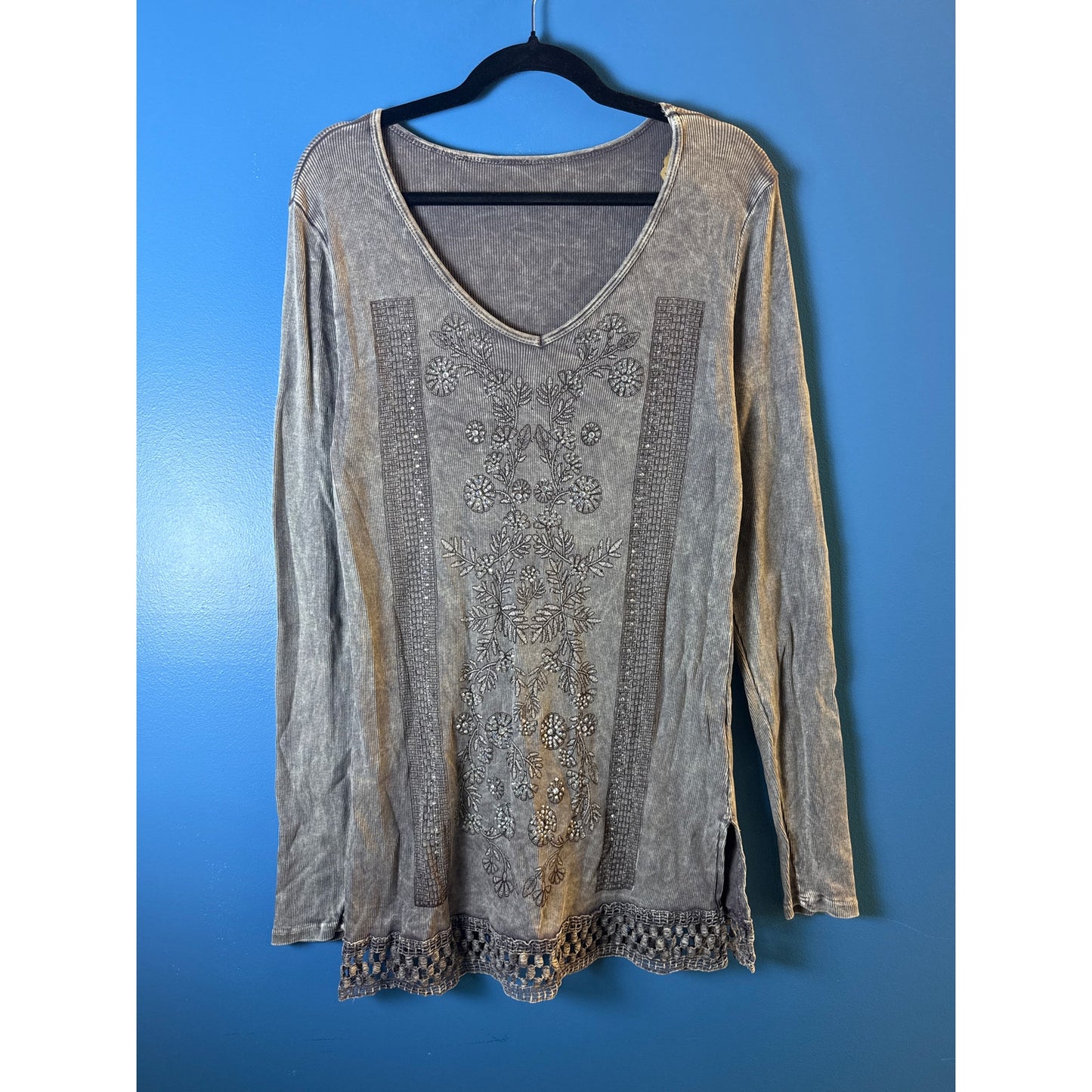 Vocal Gray Floral Rhinestone Long Sleeve Thermal Tunic Shirt Women's Size XL