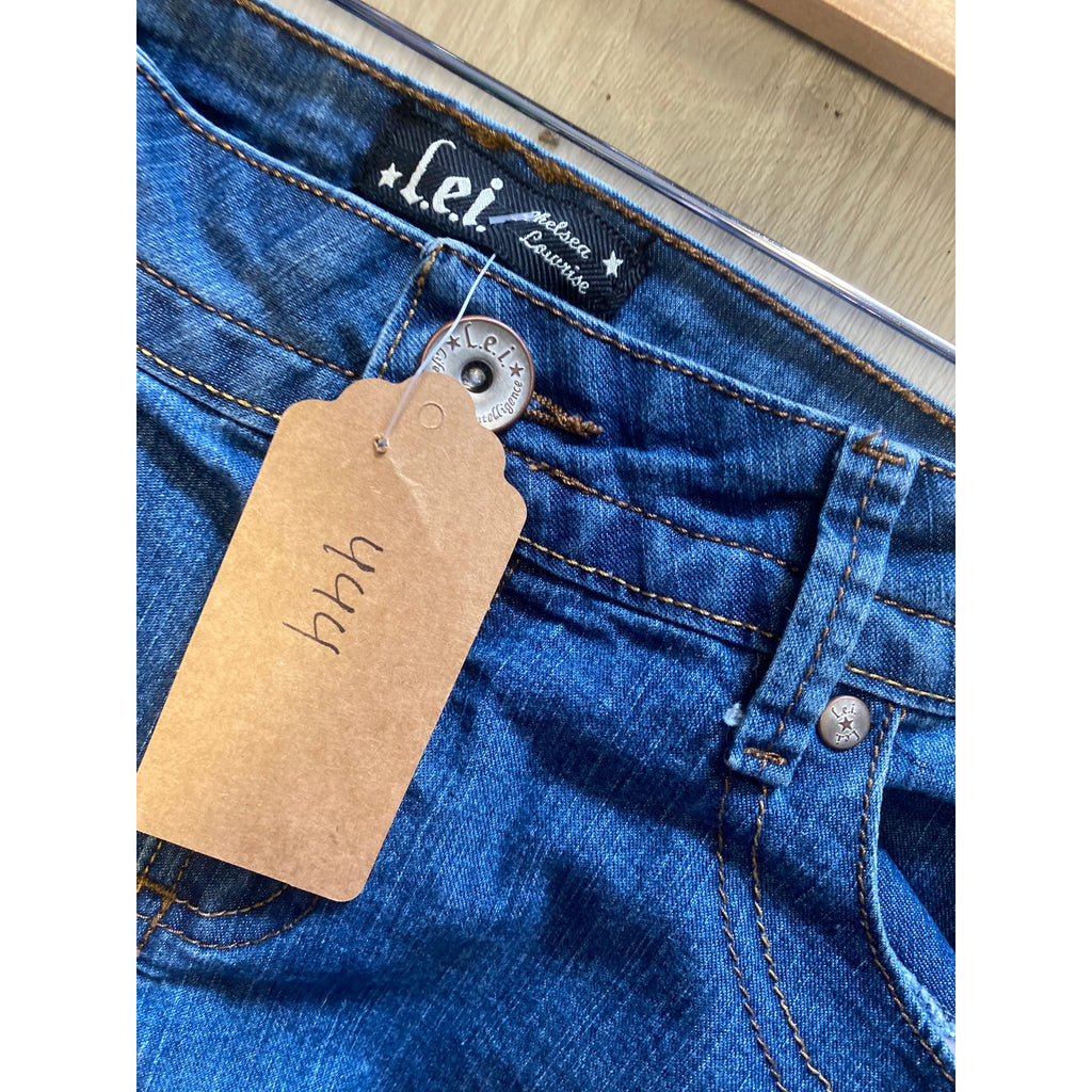 L.e.i. Blue Denim Dark Wash Chelsea Bootcut Low Rise Jeans Women's Size 11