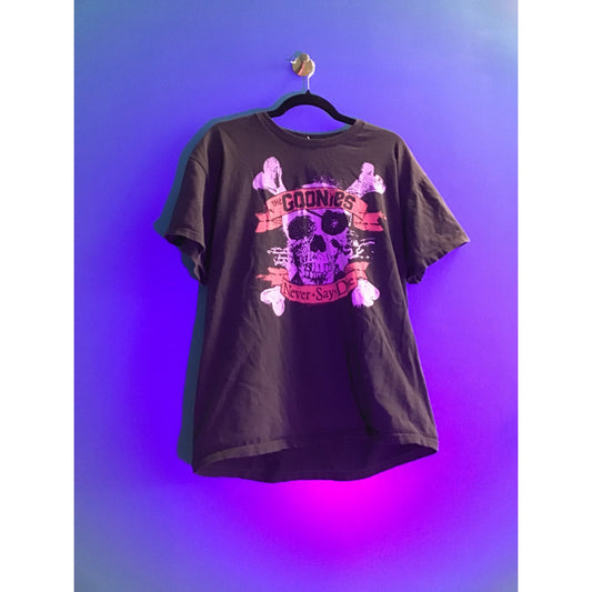 Vintage y2K The Goonies Never Say Die Print Black T-Shirt Men's Size XL?