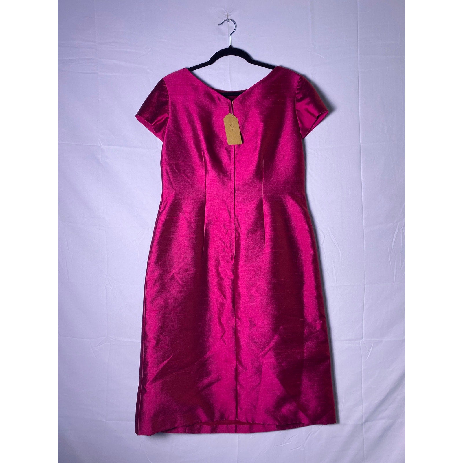 Vintage 60's Women's Fuschia Pink Satin Boat Neck Sheath Dress Size Large?