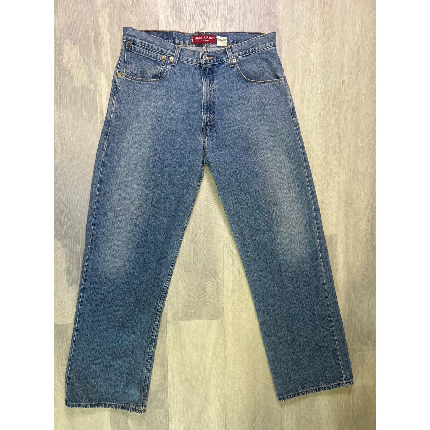 Levi's 579 Baggy Straight Fit Jeans Medium Wash 5-Pockets Men's Size 34x32