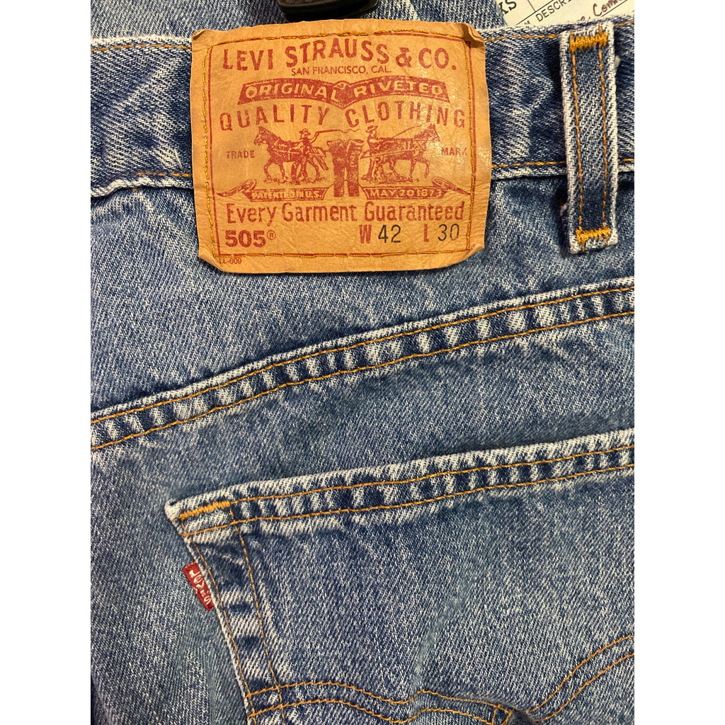 Vintage Levi’s 505 Blue Denim Straight Leg Medium Wash Jeans Men's Size 42x30