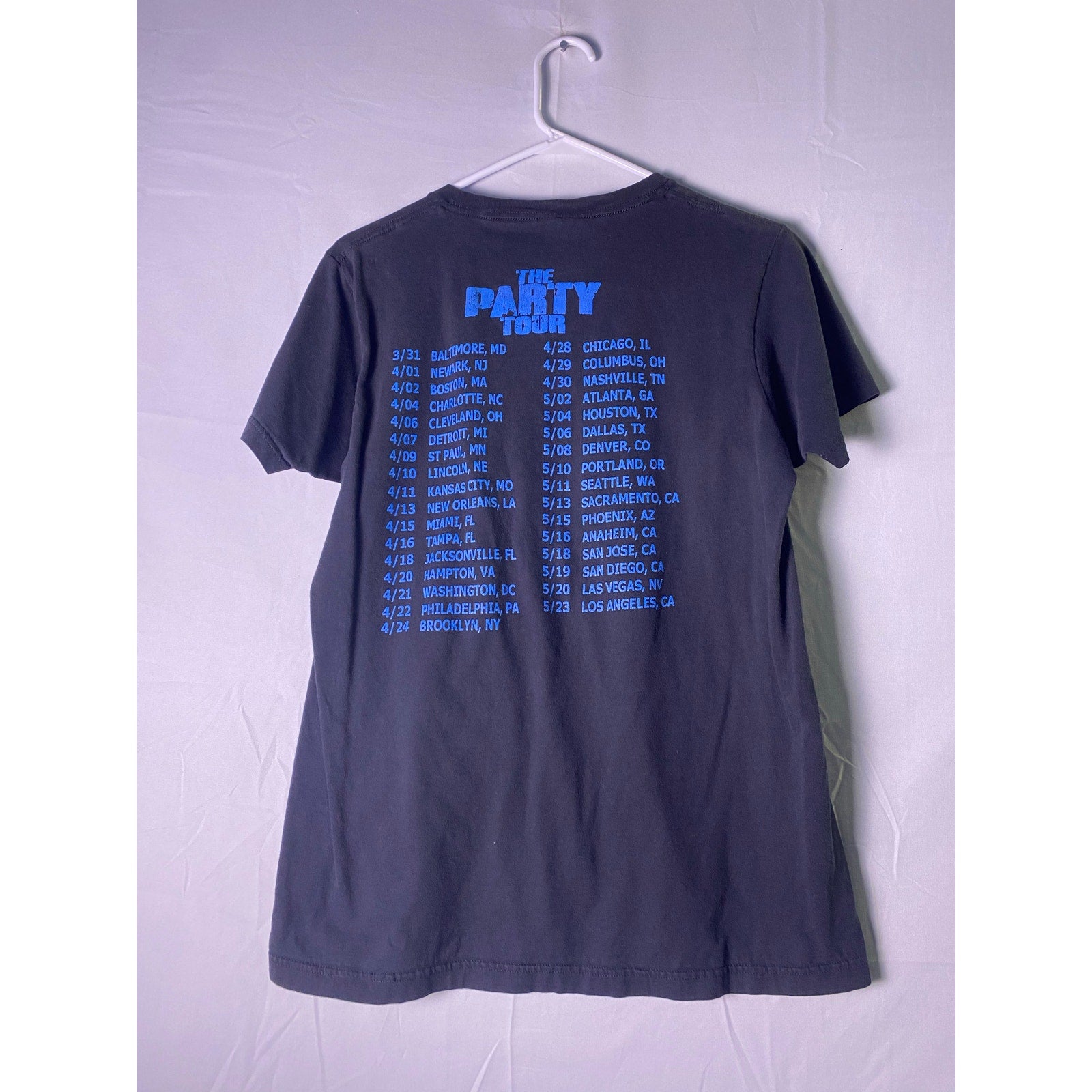 Chris Brown The Party Tour 2017 TEAM BREEZY 05 Graphic Print Black Shirt Medium