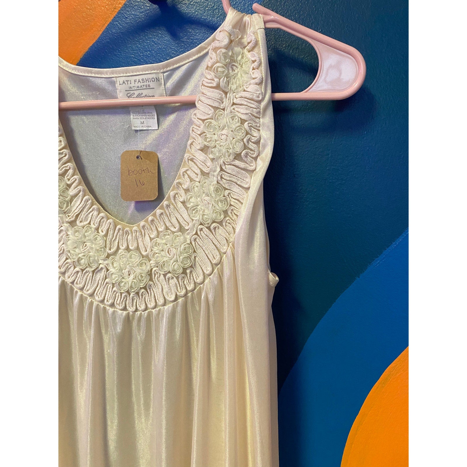 LATI Fashion Intimates White Sleeveless Satin Nightgown Women's Size Medium