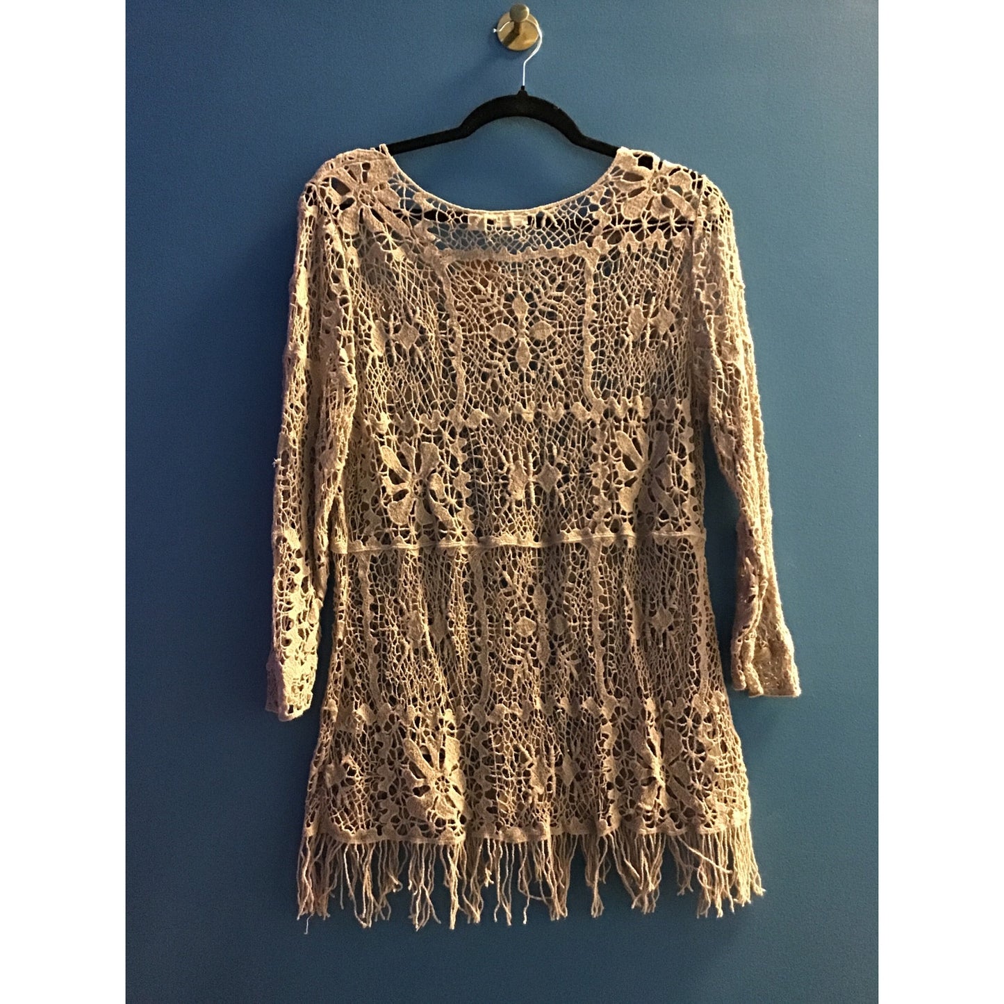 Y2k Cato Beige Crochet top 10 Long Sleeve Shirt Fringed Hem Women's Size Medium