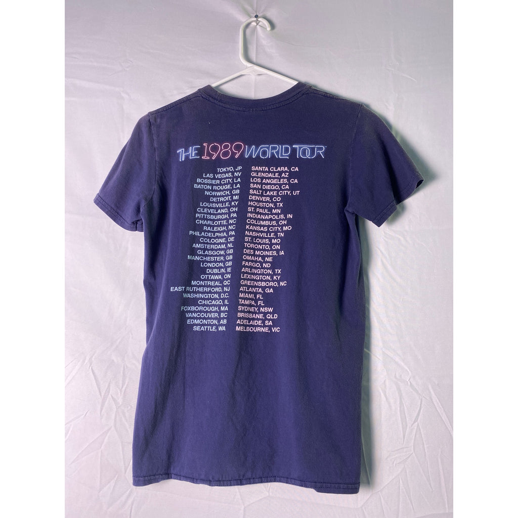 Gildan Taylor Swift The 1989 World Tour Graphic Print Blue Shirt Mens Size Small