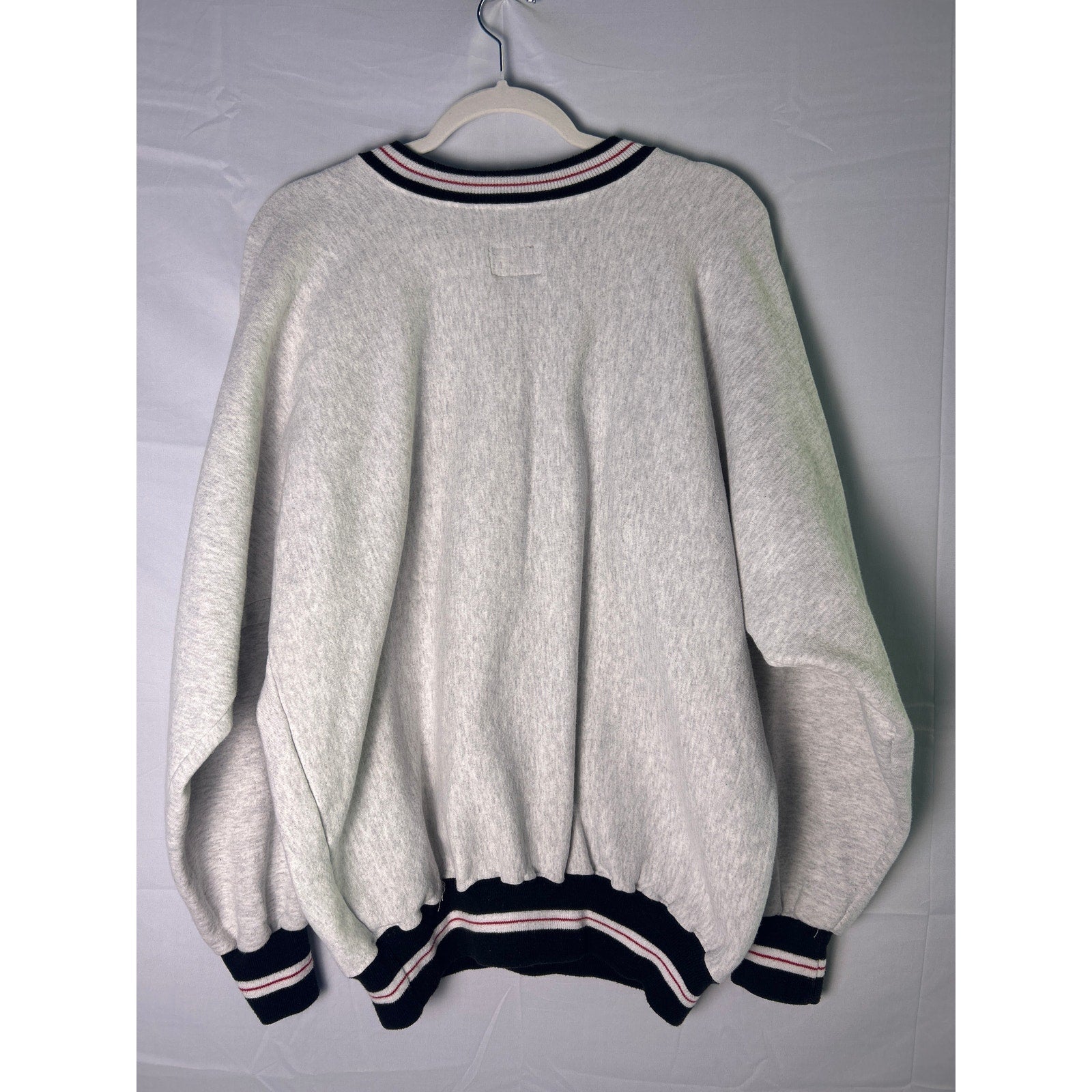 Legends Athletic Embroidered INDIANA Hoosiers Crewneck Pullover Sweatshirt Large