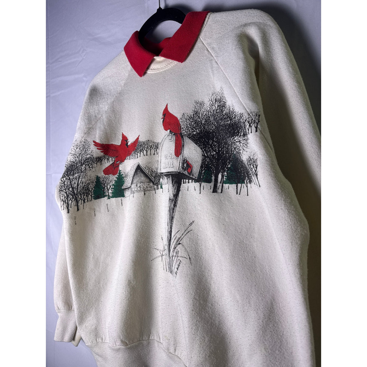 Vintage US Mail Tobacco Barn Christmas Cardinal Crewneck w/ Red Collar Medium