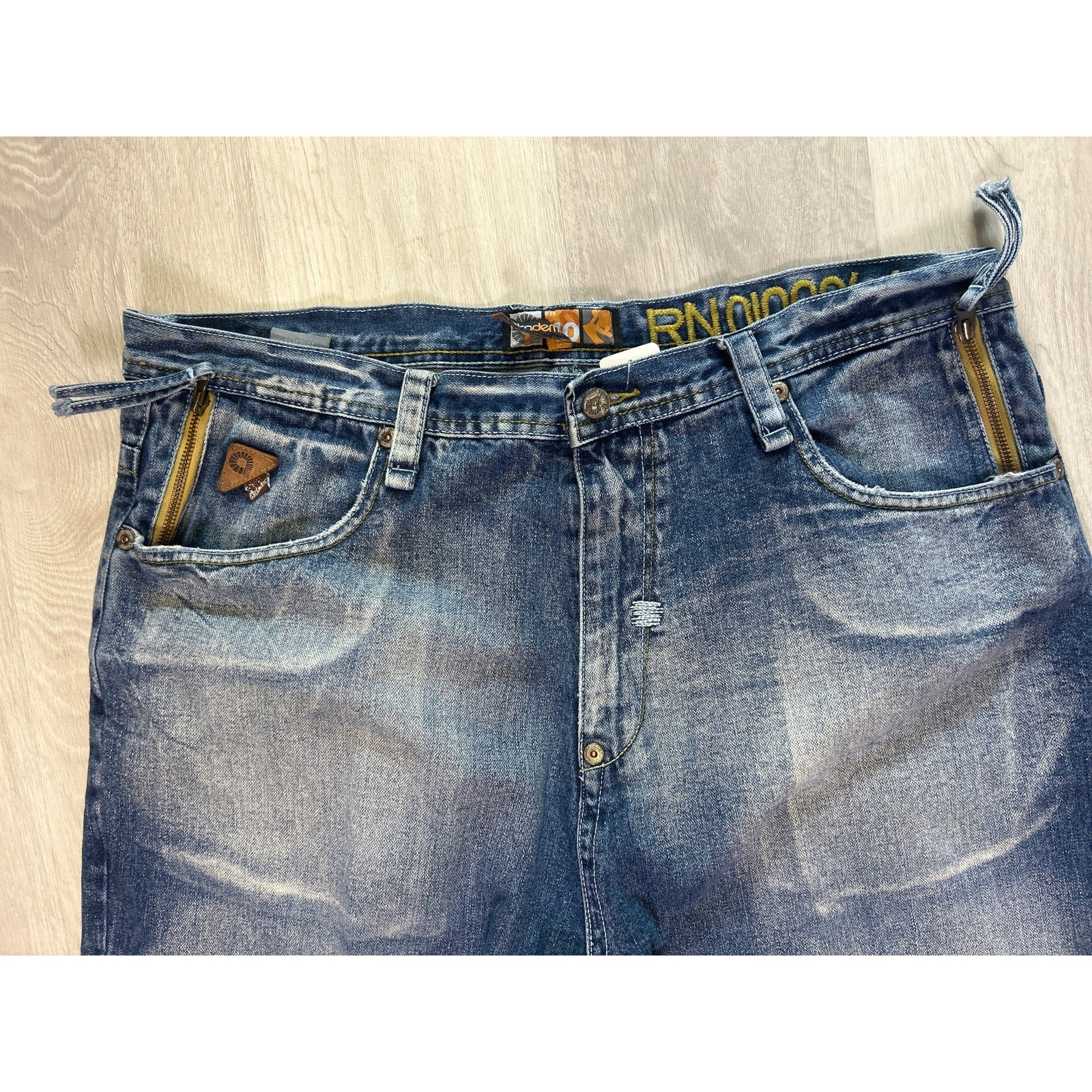 Vintage 90s Akademiks Loose Baggy Fade Wash Blue Denim Men's Size 40/34