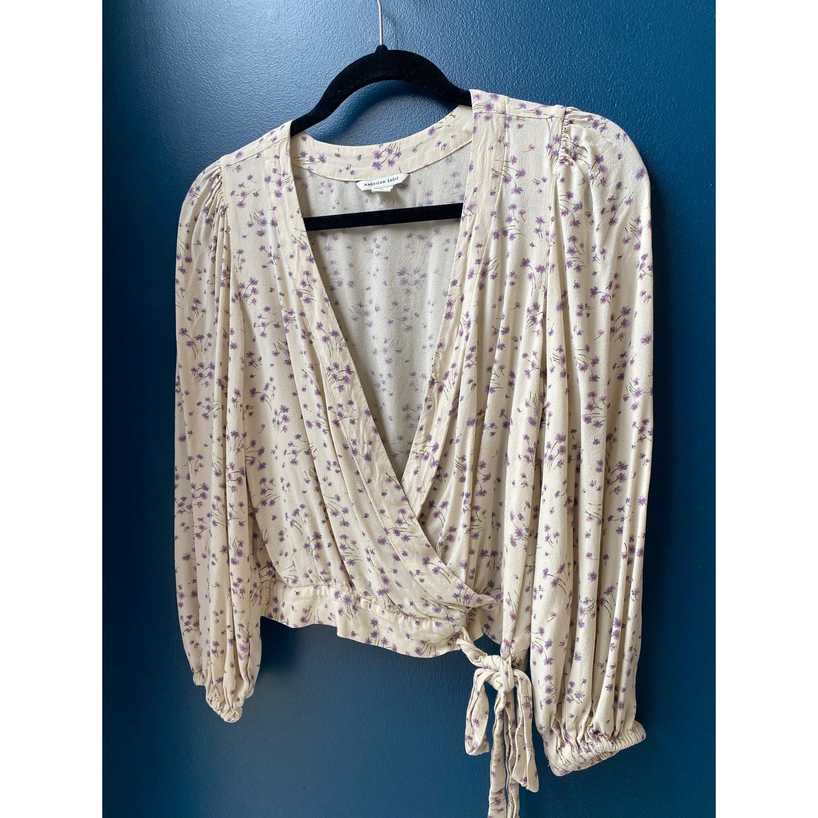 American Eagle AEO Purple Floral Faux Wrap Crop Long Sleeve Shirt Women's Small