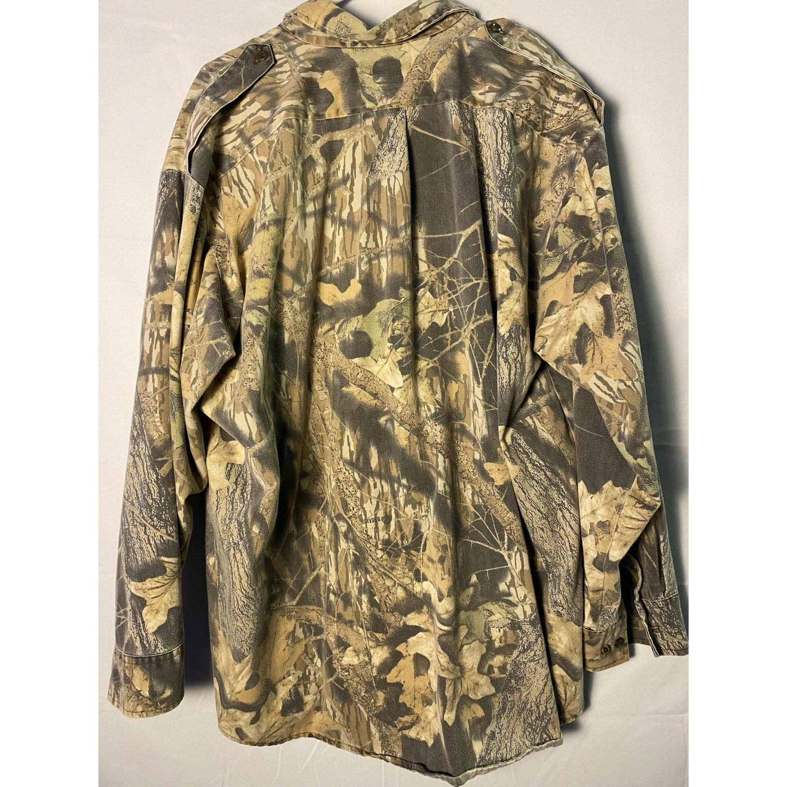 AMECS Green Camouflage Button Up Long Sleeve Front Pockets Long Sleeve Size XL