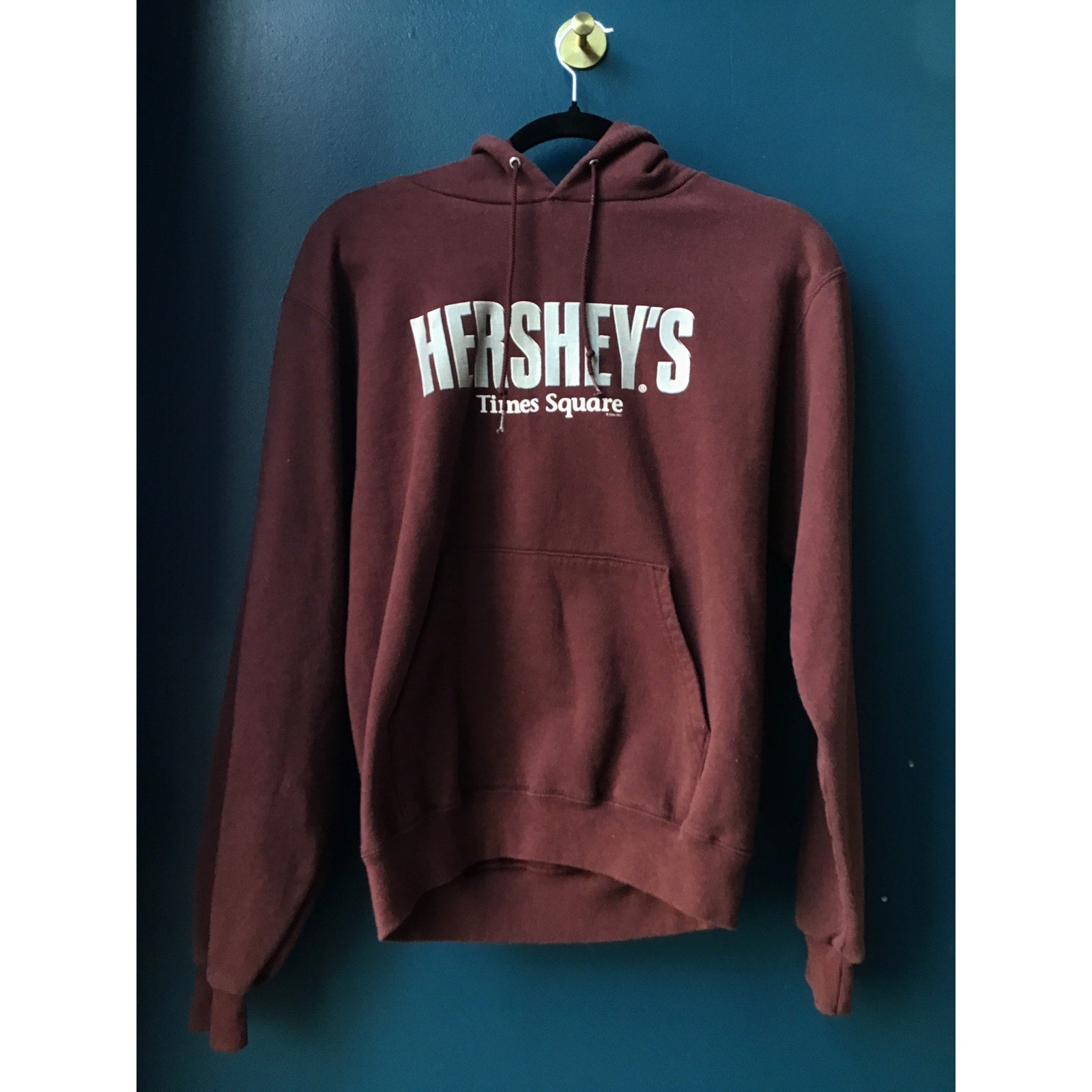 Vintage Hershey's Times Square Choco Brown Hoodie Sweatshirt Pullover Mens Small