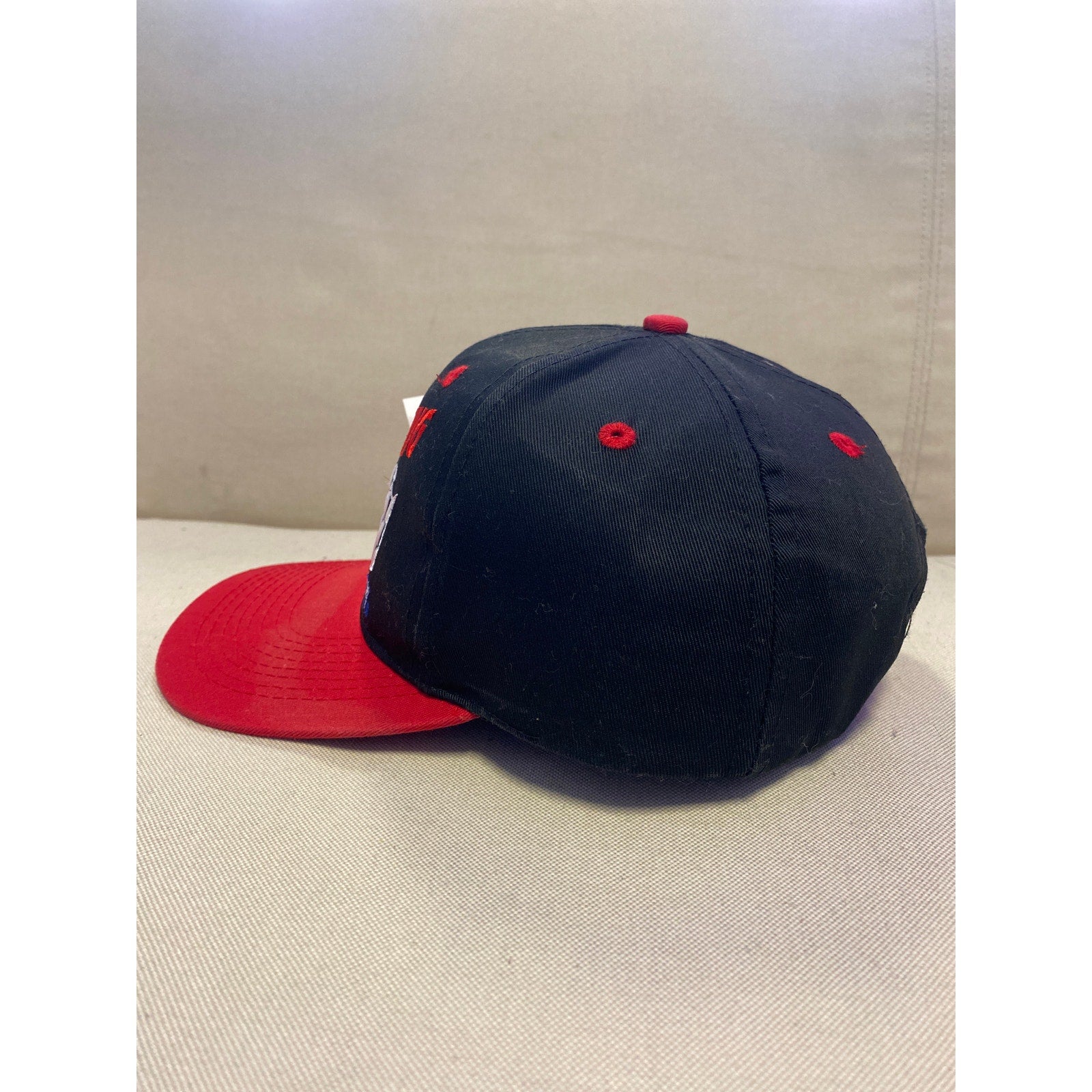 Vintage Looney Tunes Racing NASCAR Tazmanian Devil Embroidered Red Black Hat