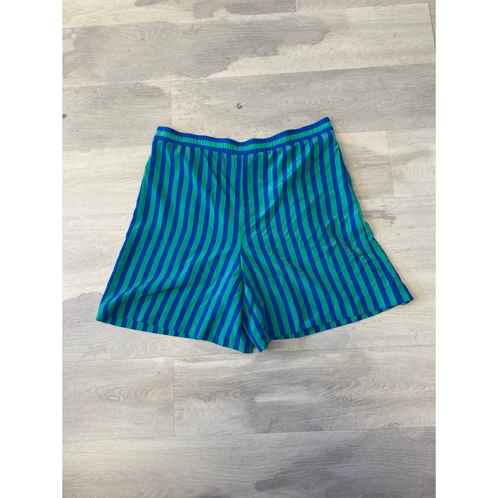 Vintage TanJay Blue Teal Green Stripe High Waist Pleated Shorts Women's Size 10