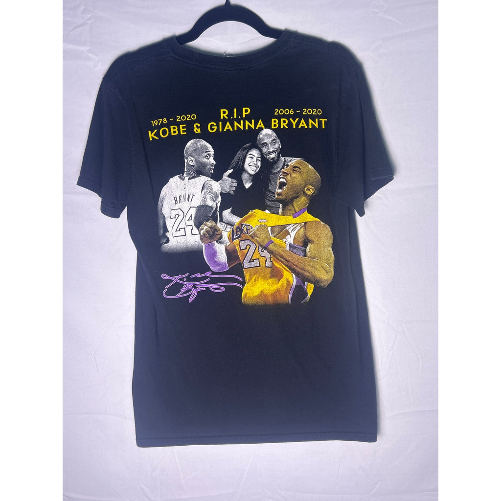Kobe & Gianna Bryant NBA Lakers Kobe Memory Mamba Black T-shirt Men's Medium