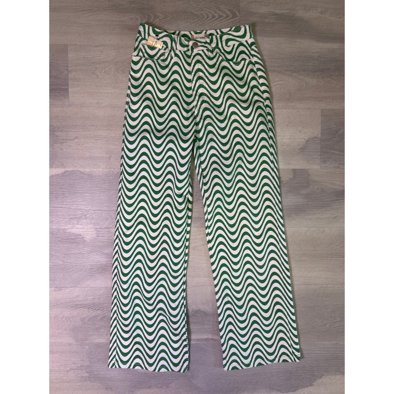 Altar'd State White Green Wavy Allover Print Relaxe Fit Straight Leg Jeans Small