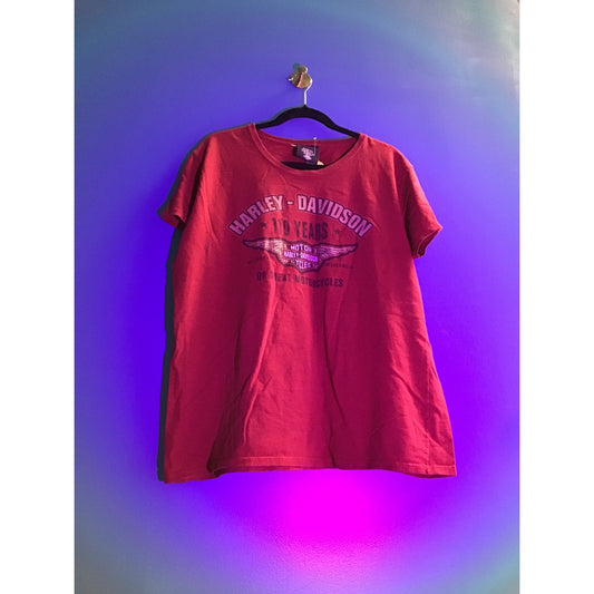 Harley Davidson 110 Years of Great Motorcycles Red Tee Shirt Women's Size L/XL