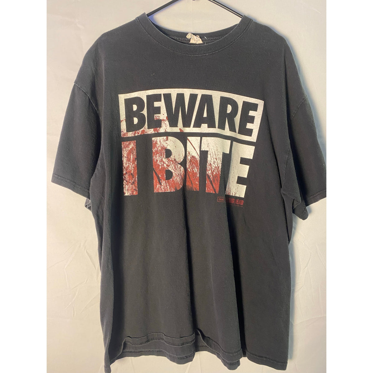 The Walking Dead Black Short-Sleeve Top Beware I Bite Men's Size XL