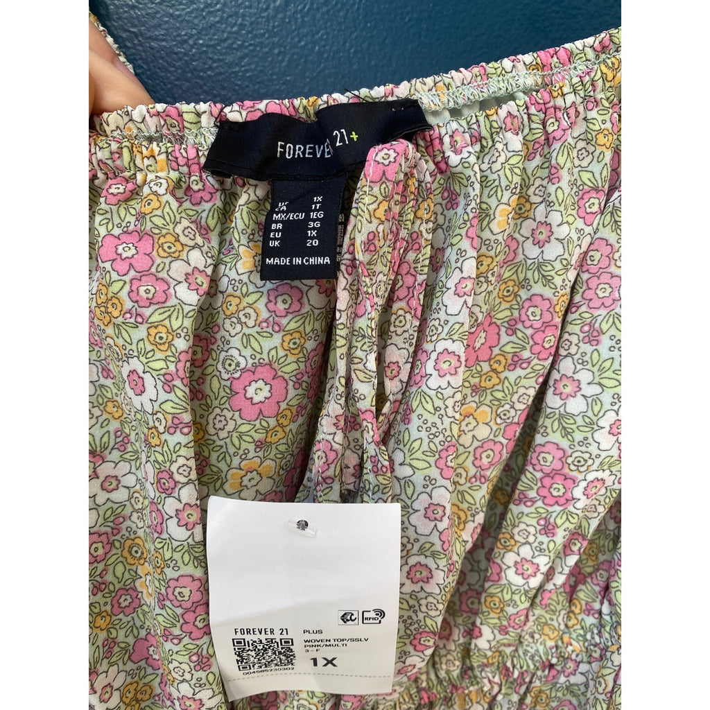 Forever 21 Pink Multi Floral Woven Crop Top Short Sleeve Women's Plus 1X NWT