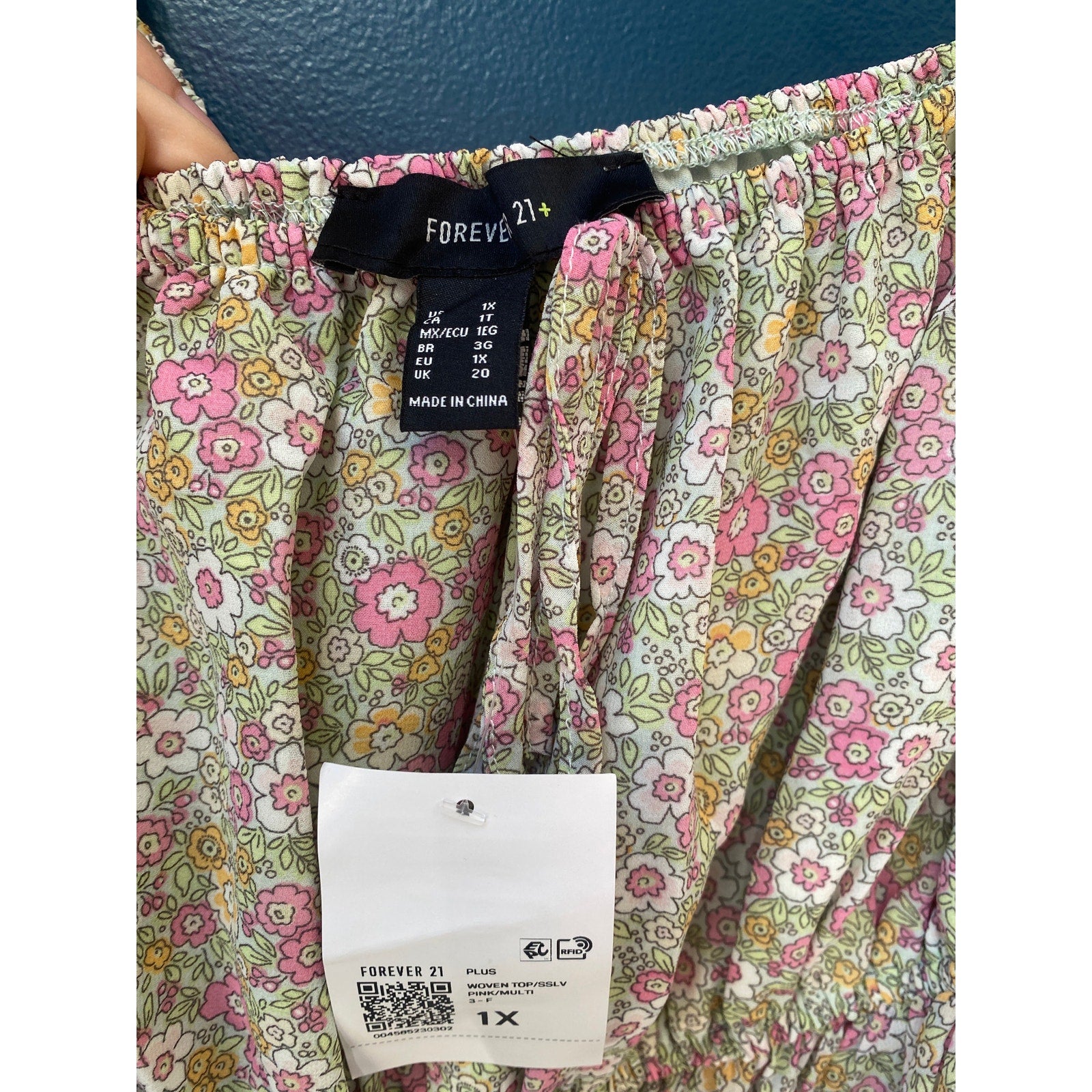 Forever 21 Pink Multi Floral Woven Crop Top Short Sleeve Women's Plus 1X NWT