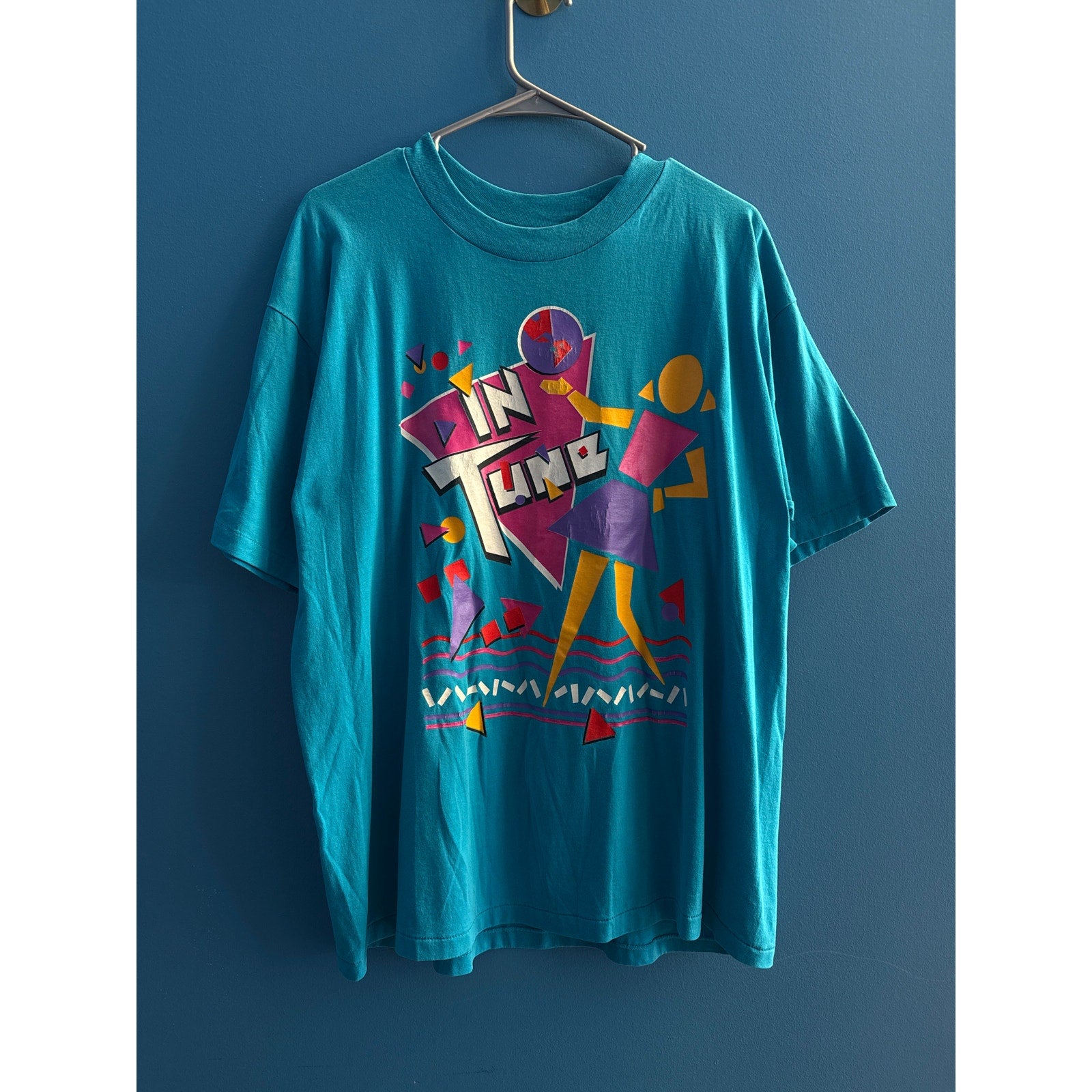 Vintage 90s Hanes In Tune Retro Colorful Single Stitch Made in U.S.A Shirt XL