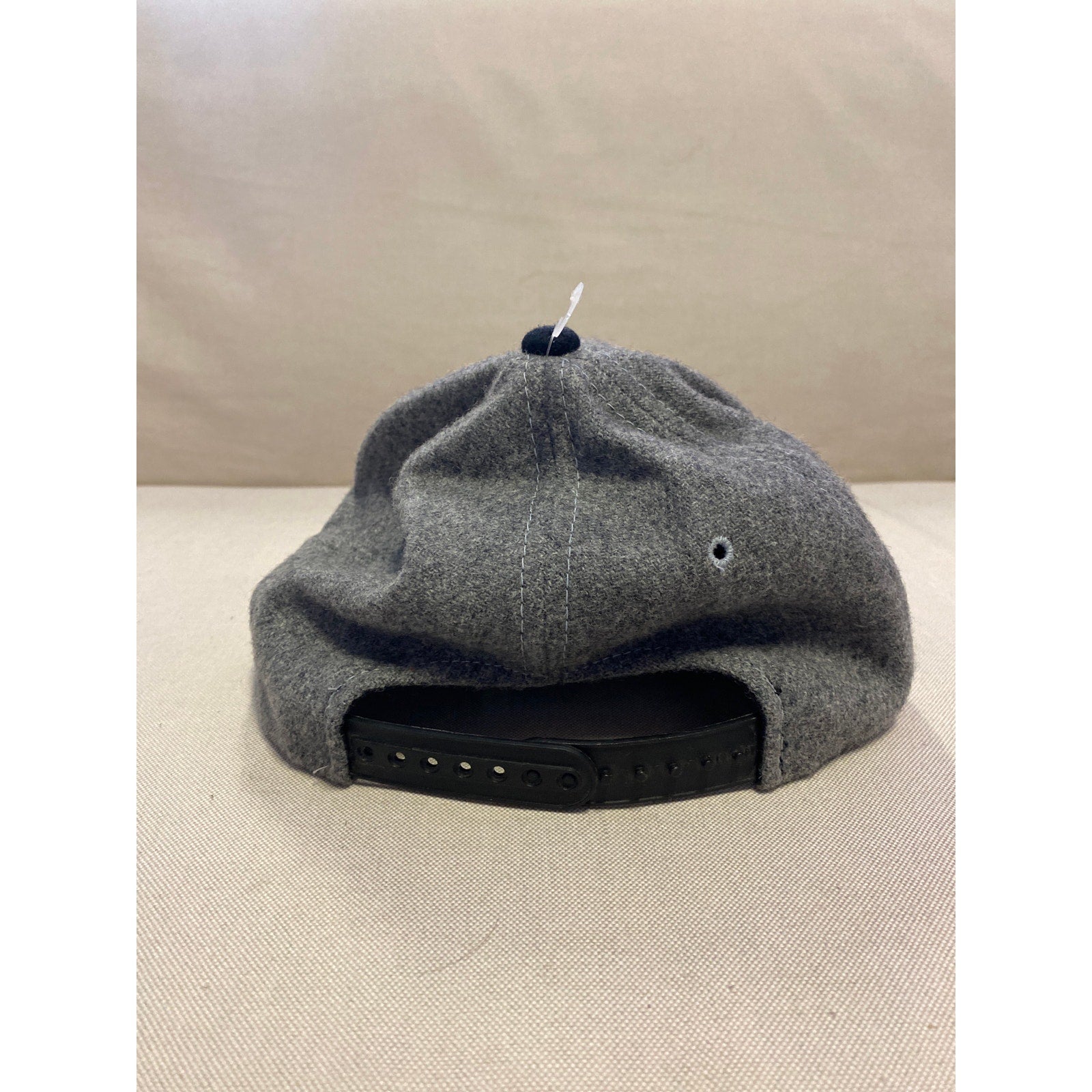 Indiana University IU Adjustable Snapback Logo Hoosiers Gray Black Hat Cap Wool