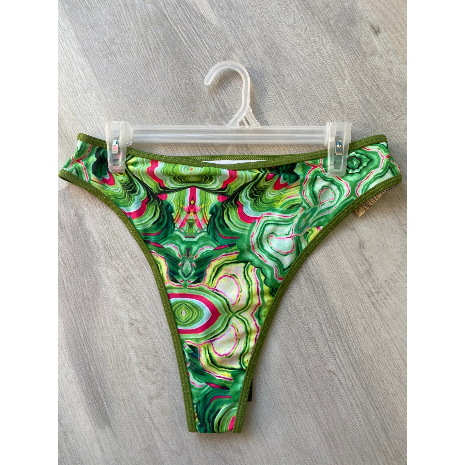 PRETTYLITTLETHING Green Marble Bikini Bottoms Women's Size 12 NWT
