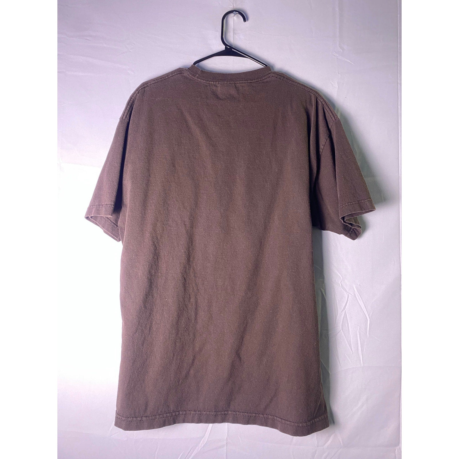 &nbsp;LIVE IN MY OWN LITTLE WORLD.. Brown Tee Shirt Graphic Print Men's Size XL