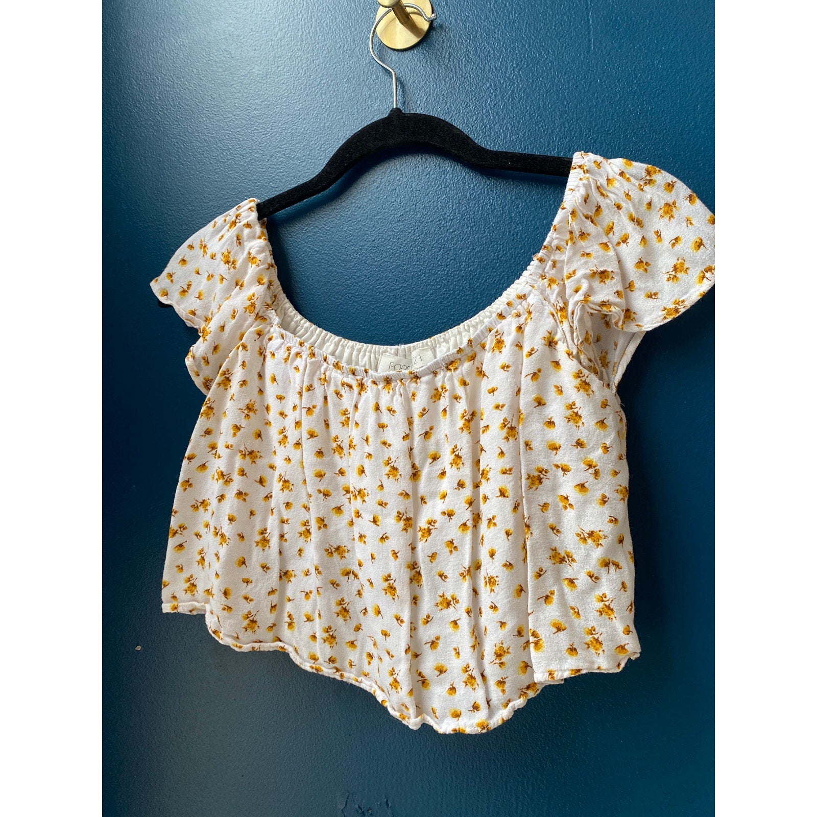 Forever 21 Cream w/ Yellow Floral Off Shoulder Crop Top Womens Size Small