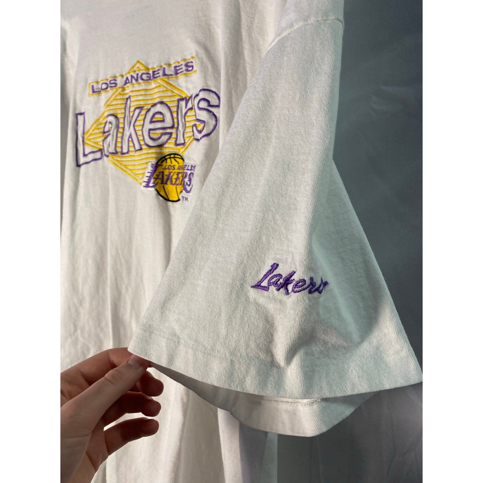 Logo 7 NBA Lakers Los Angeles Embroidered White T-shirt Men's Size XXL Crewneck