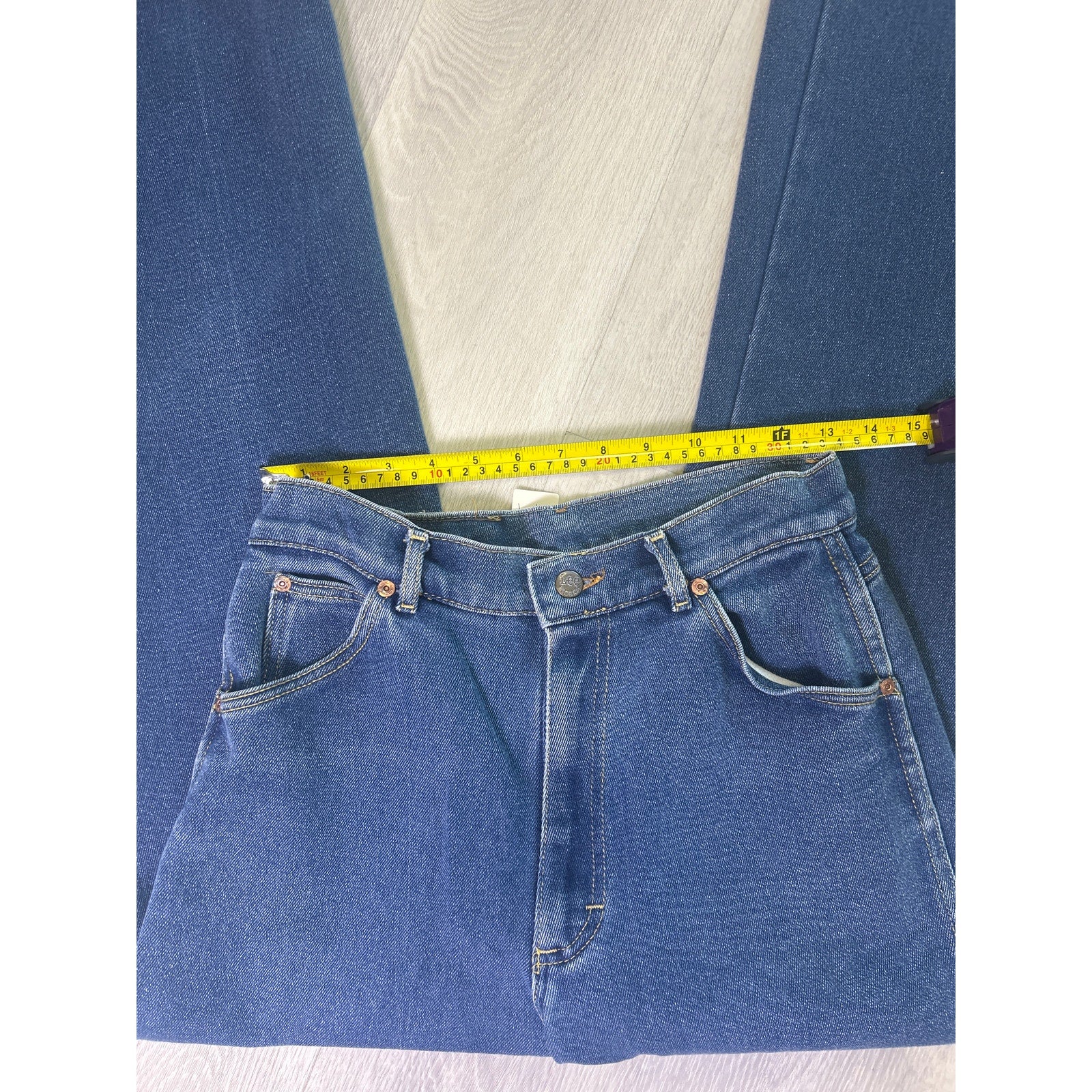 Lee Blue Denim Dark Wash Straight Leg 5-Pockets Jeans Women's Size 26?
