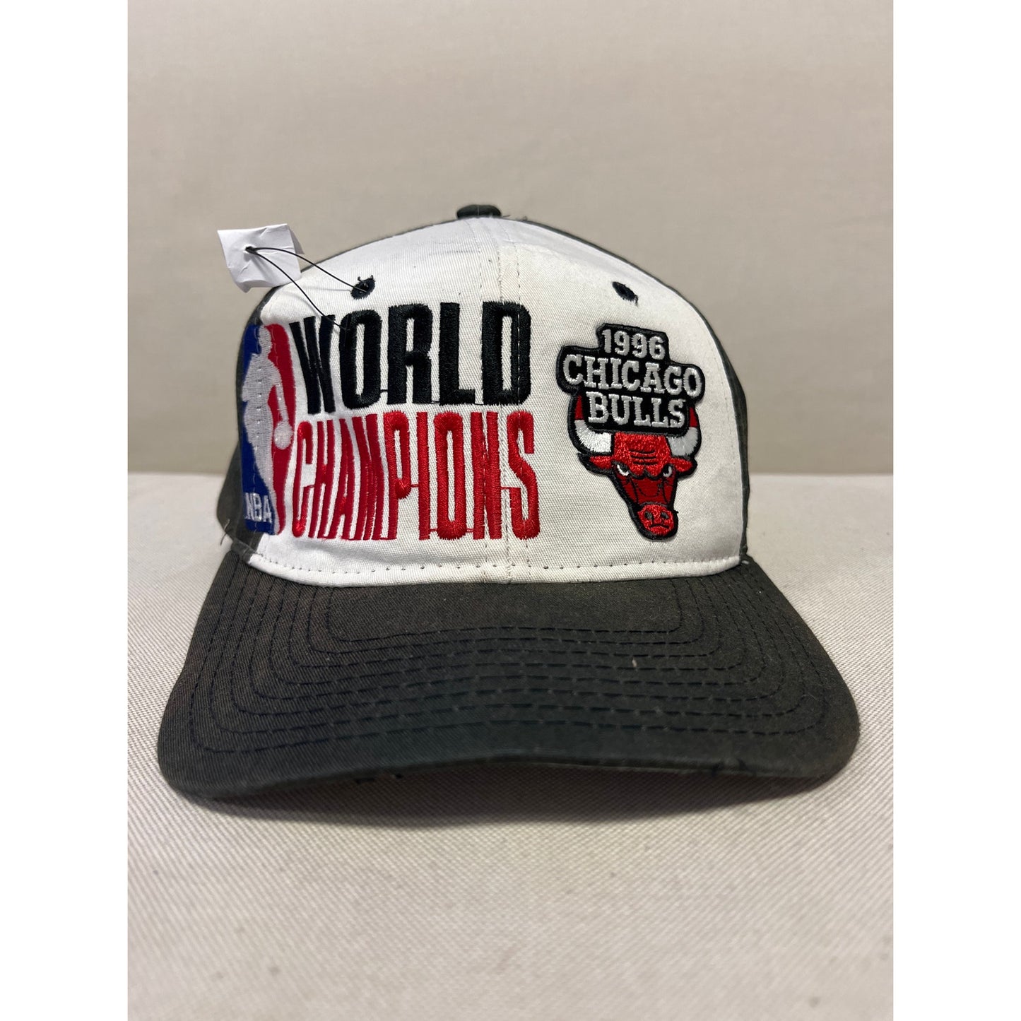 Vintage Chicago Bulls 1996 World Champions Starter The Right Hat Cap Snapback