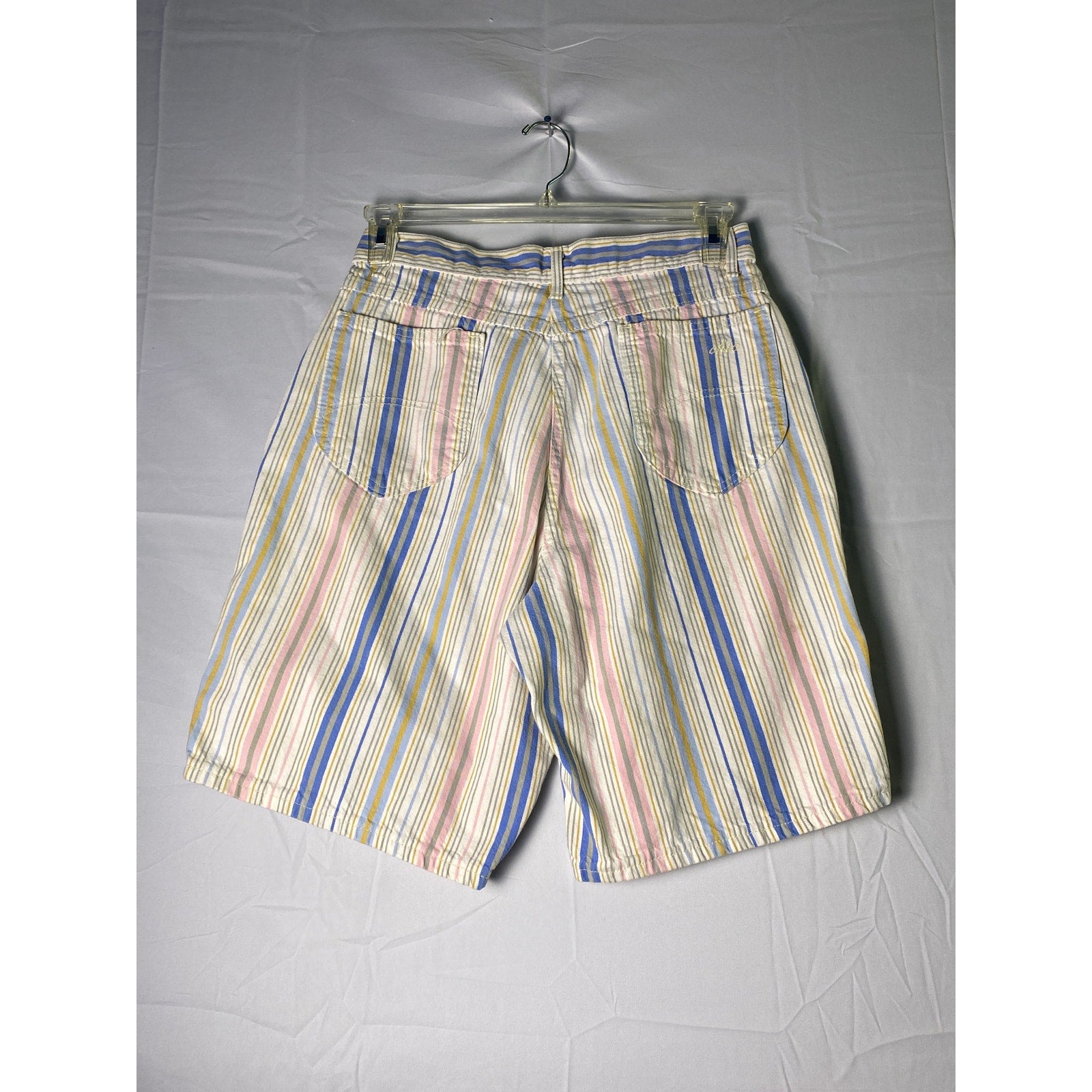 Chic Pink White Blue Striped Casual Shorts Women's Junior Size 5