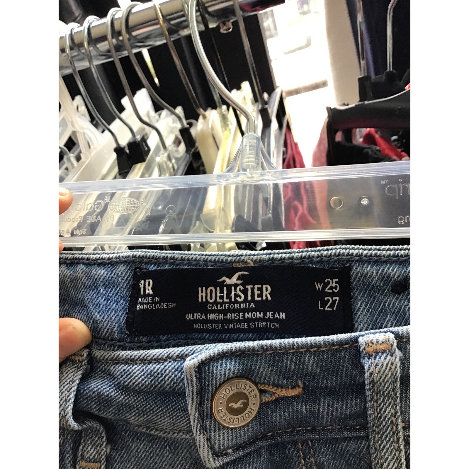 Hollister Ultra High Rise Mom Jeans Embroidered Peony Blue Denim VTG Stretch 1R