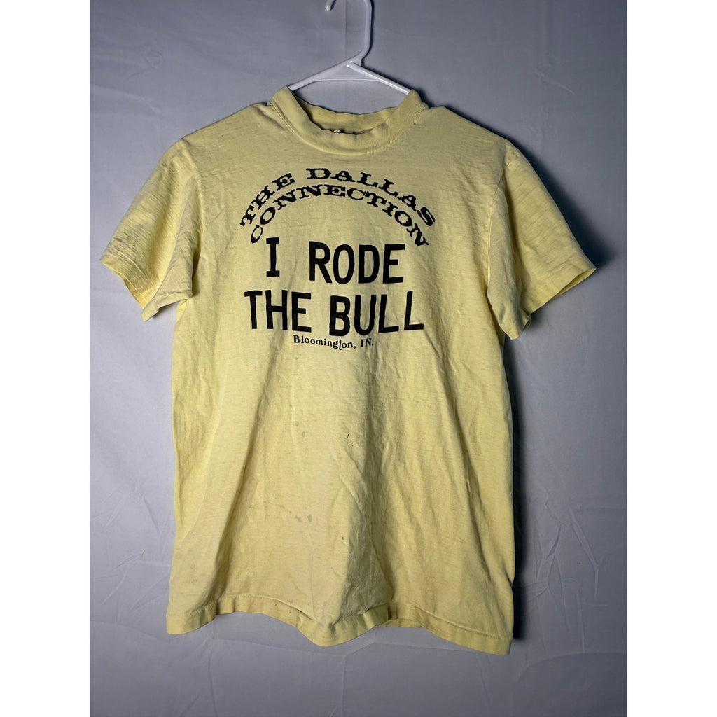 Hanes "I Rode the Bull" The Dallas Connection Graphic Print Yellow Shirt Medium