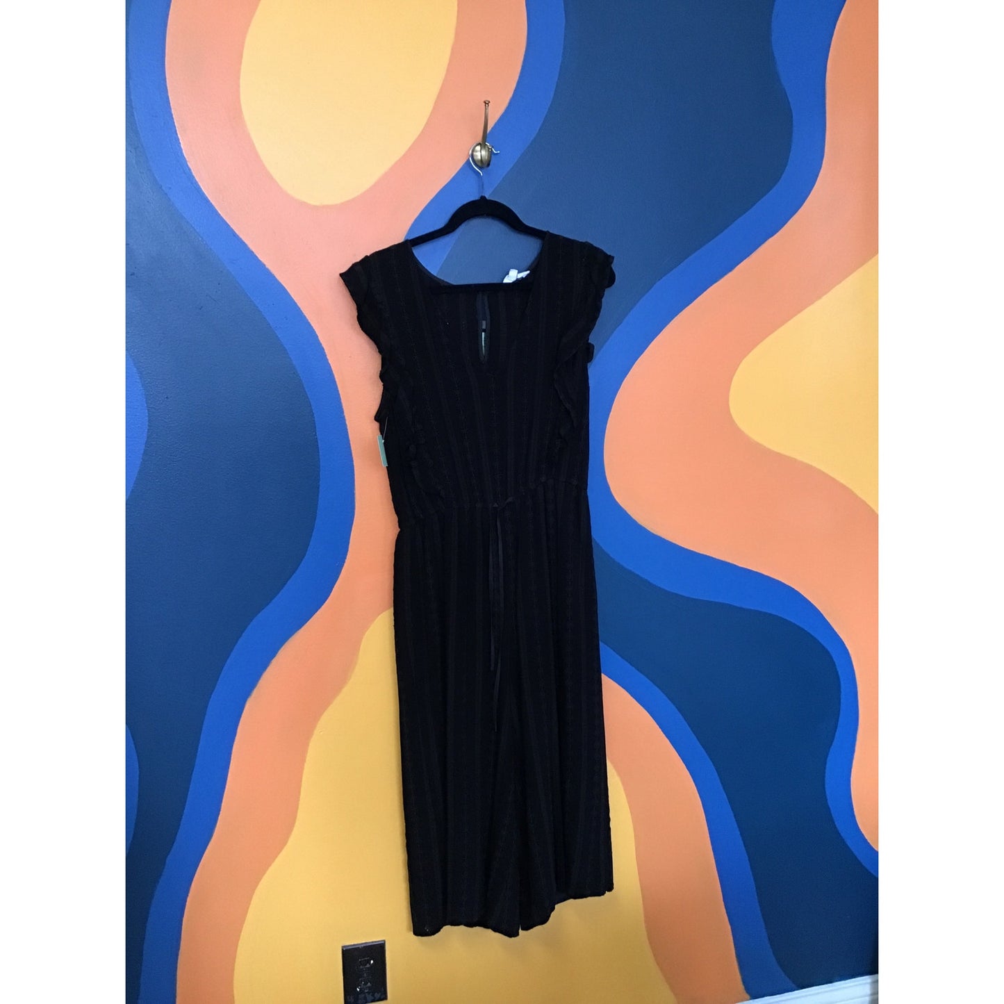BB Dakota Black Waist Tie Eyelet V-neck Ruffled Jumpsuit Womens Size Large